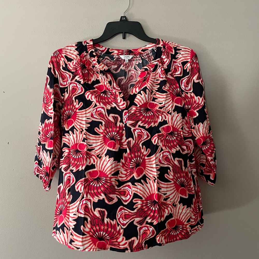 Crown & Ivy Women’s Red Floral Tunic Blouse Top Sz L